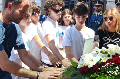 Strage di Terlizzi, è il giorno dell'addio ad Andria per i tre ciclisti travolti da un'auto: «Vogliamo giustizia»