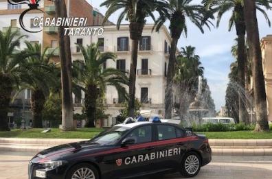 Taranto, sorpreso dai carabinieri mentre tenta di intrufolarsi in un appartamento: arrestato 66enne