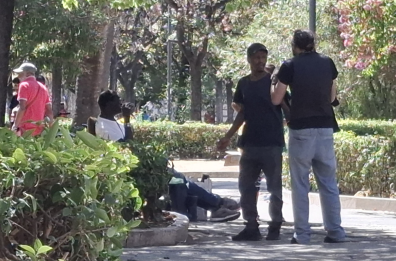 Bari, l'allarme dei residenti di Piazza Umberto: «Qui spaccio e risse, aiutateci»