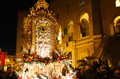 Con la festa dell’Iconavetere per sentirsi una comunità