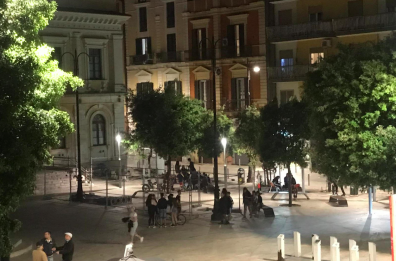 Bari, al quartiere Libertà i residenti sul piede di guerra: «Controllate il chiosco in largo Risorgimento»