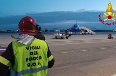 Emergenza all’aeroporto di Brindisi: atterraggio di un Airbus EasyJet per fumo in cabina