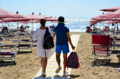 Caro vacanze, non solo Salento: nel Tarantino ombrellone e due lettini fino a 68 euro al giorno
