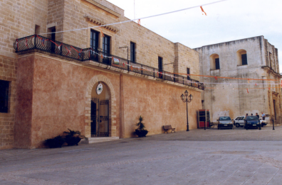 Ladri in azione nel Salento: colpito presidio Asl di Supersano, a Gallipoli tentato furto in zona industriale