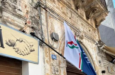Raid contro Fratelli d’Italia a Carovigno: la bandiera strappata due volte in una settimana