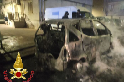Gli incendiano la macchina a Margherita di Savoia, in una lettera il suo sfogo: «Non tornerò mai più qui»