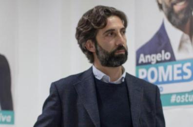 Ostuni, trovata una bomba a mano vicino allo studio del sindaco: indagini in corso. Pomes: «Non ci pieghiamo»