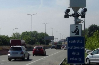 Autovelox, a Bari arriva la multa via mail da PagoPa, ma è una truffa
