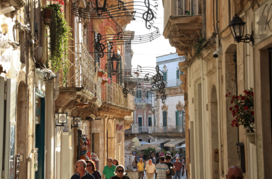 Aumenta la tassa di soggiorno a Martina Franca, il «no» di CasaImpresa