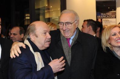 Lino Banfi alla camera ardente di Pippo Baudo: «La Rai gli intitoli il Teatro delle Vittorie»