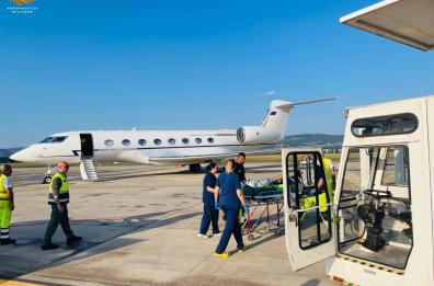 Volo salvavita dell'Aeronautica Militare trasporta donna in pericolo da Perugia a Brindisi