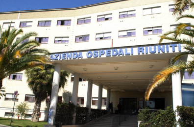 Viaggi e regali per avere appalti: l’ex dirigente risarcirà il Policlinico Riuniti di Foggia