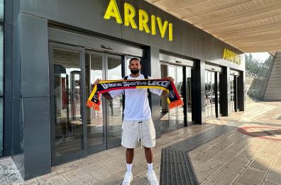 Calcio, al Lecce arriva il difensore centrale Siebert: classe 2002, viene dal Fortuna Dusseldorf