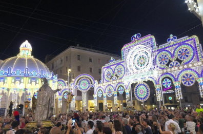 Lecce, conto alla rovescia per la festa di Sant’Oronzo: domani sera la «scopertura» della statua