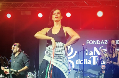Salento, la danza di Cristina Frassanito diventa denuncia: «La mia pizzica per Gaza per rompere il silenzio»