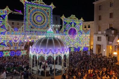 Lecce, è il giorno della fede e della tradizione: a Sant’Oronzo le chiavi della città