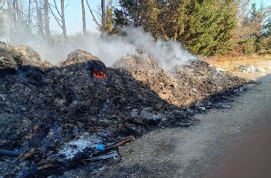 Di nuovo fiamme nel Foggiano: a fuoco ecoballe di rifiuti già sequestrate alle porte di Cerignola