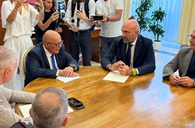 Piazze fuori controllo a Bari, riunione in Prefettura: «In programma nuove zone rosse, gira troppa droga»