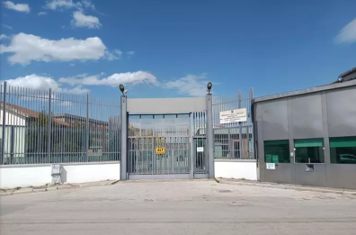 Foggia, abbattuto un drone che portava droga e cellulari per i detenuti in carcere