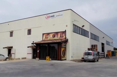 Banda del buco scatenata: a Spongano svaligiata l’enoteca Monti. Il titolare: «Non molliamo»
