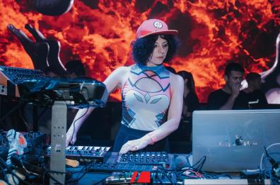 Monopoli si sveglia con la musica: Giorgia Angiuli inaugura gli spin-off di Ritratti Festival