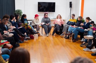 A Bari nasce «Femminile Sovraesteso»: libri, voci e creatività per ripensare l’identità di genere