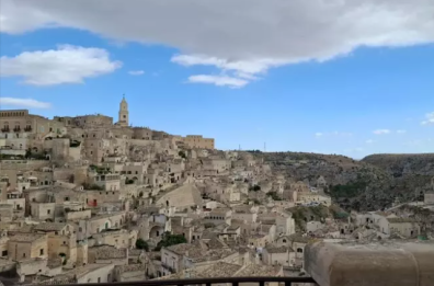 «Race across the world», il reality della BBC sbarca a Matera, poi rotta verso Bari