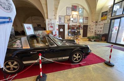 «Destinazione Primitivo» a bordo delle Porsche d’epoca: dal 5 al 7 la tre giorni tra le terre della Doc di Manduria