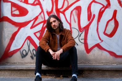 «Come Sarebbe Se Cambiassimo Il Passato»: Cappie trasforma ferite e inquietudini in rock