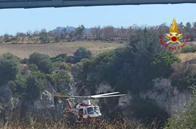 Matera, ritrovato senza vita il corpo di un 26enne in contrada san Giuliano FOTO VIDEO