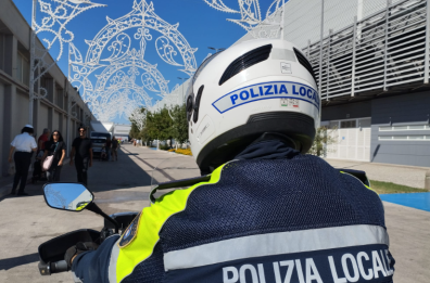 Era ricercato da due anni, a Bari lo arrestano i vigili urbani