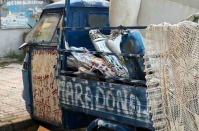 Blitz al Parco Verde di Caivano dopo sparatoria e minacce a Don Patriciello: recuperato apecar rubato a Casarano nel '98