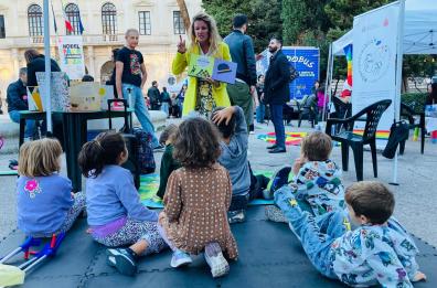 Bari, piazza Umberto diventa «Piazza Viva»: da luogo di degrado a luogo di socializzazione grazie alle associazioni
