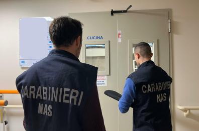Pasti ospedalieri trasportati a temperature non idonee: controlli dei NAS nel nord barese
