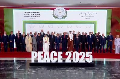 Trump a Sharm: «Al via la fase 2 dell'accordo per Gaza». Poi ai leader del mondo: «Oggi abbiamo cambiato la storia»