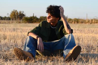 &laquo;Centopercento&raquo;, il pugliese NVLLA&nbsp;torna a splendere con un inno alla rinascita e alla libert&agrave; interiore