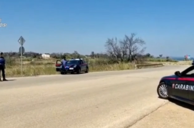 Spararono un uomo che li sorprese a rubare in un terreno agricolo: 4 arresti a Francavilla VIDEO