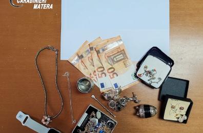 Irsina, anziano truffato con la telefonata del «finto maresciallo»: due arresti dei carabinieri