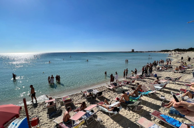 Estorsioni ai titolari dei lidi di Porto Cesareo: la Procura chiede 28 anni per una famiglia di pastori