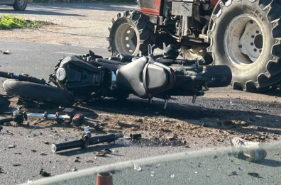 Andria, scontro tra moto e trattore sulla tangenziale: morto il centauro 48enne Matteo Cannone. Indagini in corso Andria, scontro tra moto e trattore sulla tangenziale: morto il centauro 48enne Matteo Cannone. Indagini in corso
