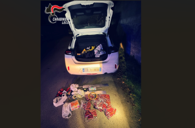 Assalti ai bancomat del Salento, svolta nelle indagini: fermati due ventenni del Foggiano, avevano esplosivo in auto VIDEO