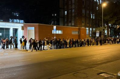 «Un'ora e mezza di fila per entrare in mensa», a Bari la rabbia degli universitari: «Sembra di stare a Gaza» VIDEO