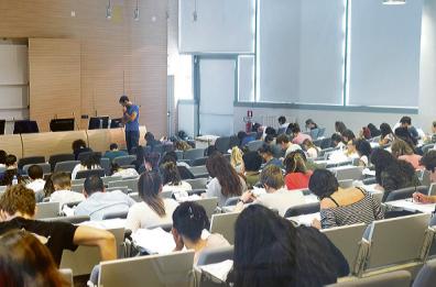 Il «prestito d'onore», una soluzione per cambiare il futuro dei giovani Il «prestito d'onore», una soluzione per cambiare il futuro dei giovani