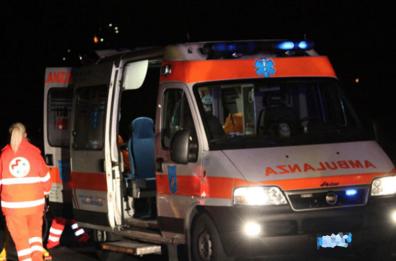 Tragedia a Taranto, 40enne cade dal terzo piano e muore: si indaga