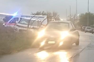 Acquazzone a Bari: testacoda tra auto nella zona industriale, traffico in tilt. Scatta l'allerta gialla in Puglia