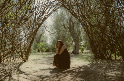 «Caldo Cotone», Marea si confida con il suo pianoforte «Caldo Cotone», Marea si confida con il suo pianoforte