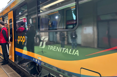 Due nuovi treni regionali «Pop» sui binari lucani: più comfort, tecnologia e sostenibilità per i pendolari Due nuovi treni regionali «Pop» sui binari lucani: più comfort, tecnologia e sostenibilità per i pendolari