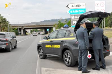 Fasano, scoperte sette strutture irregolari: una masseria non aveva dichiarato 430mila euro di ricavi Fasano, scoperte sette strutture irregolari: una masseria non aveva dichiarato 430mila euro di ricavi