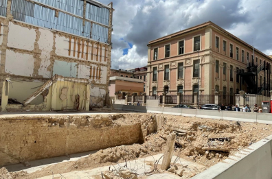 Crollo di via Pinto a Bari, la rabbia dei proprietari: «In quell'area ricostruiremo le nostre case»