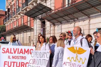 Oggi 6 novembre farmacisti in sciopero anche in Puglia: «Un presidio sanitario e sociale essenziale per il Paese»